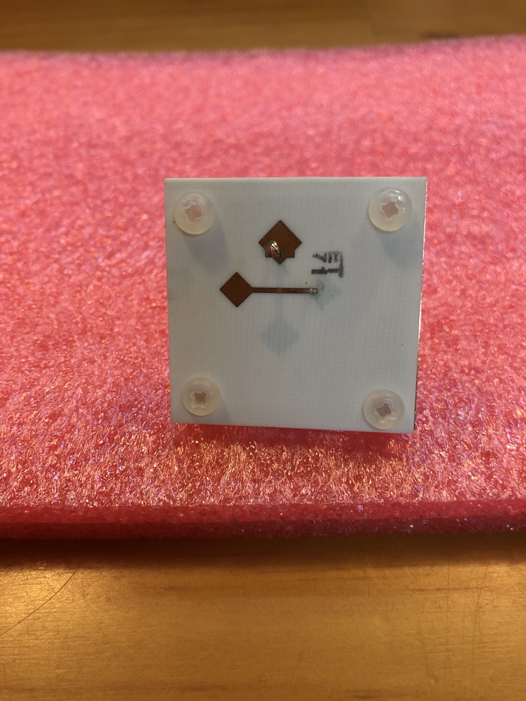 天線 PCB 正面實體照片